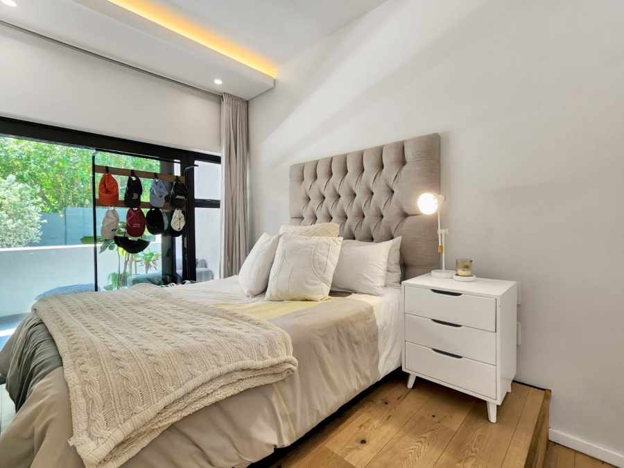 1 Bedroom Property for Sale in Sea Point Western Cape